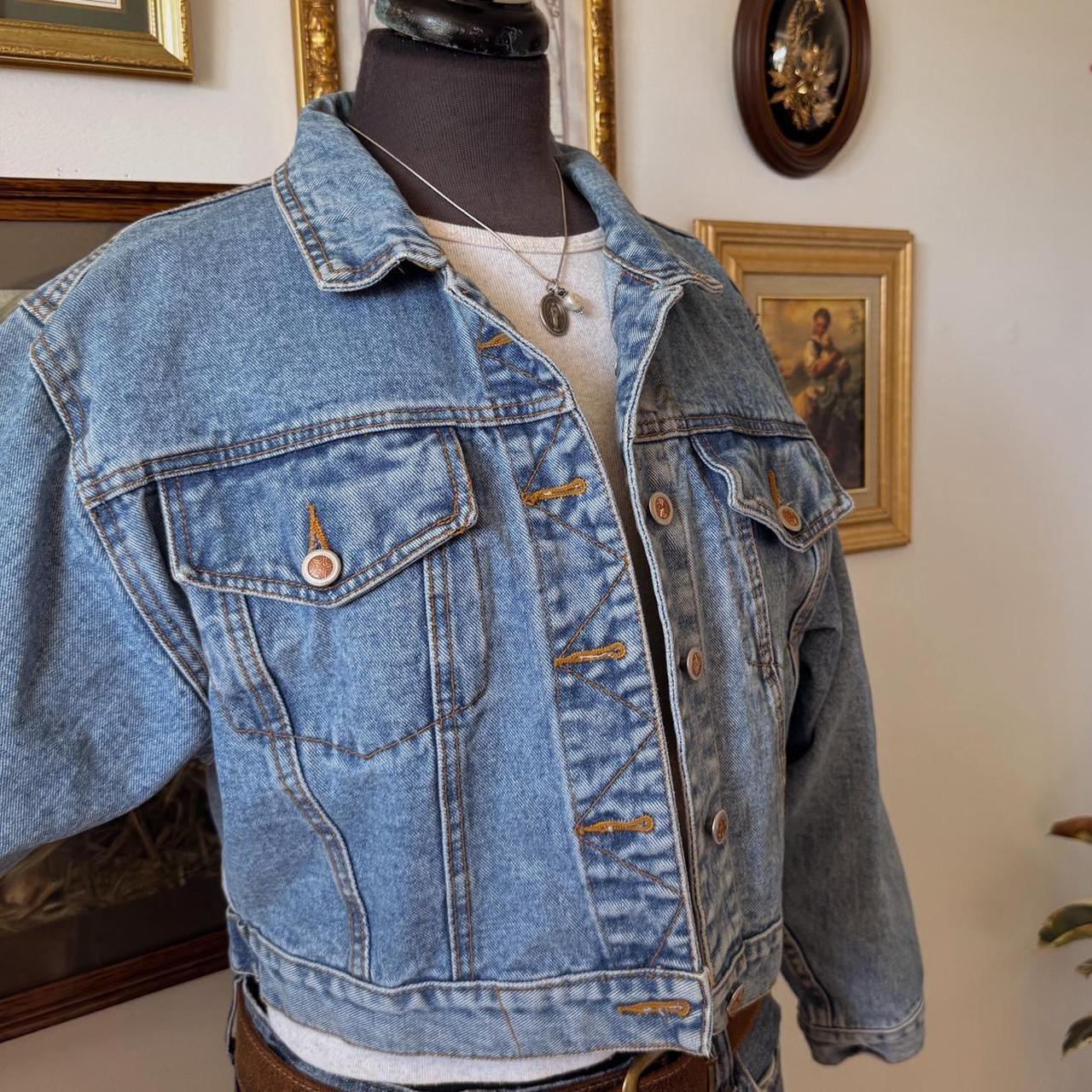 Vintage cropped denim jacket (M)