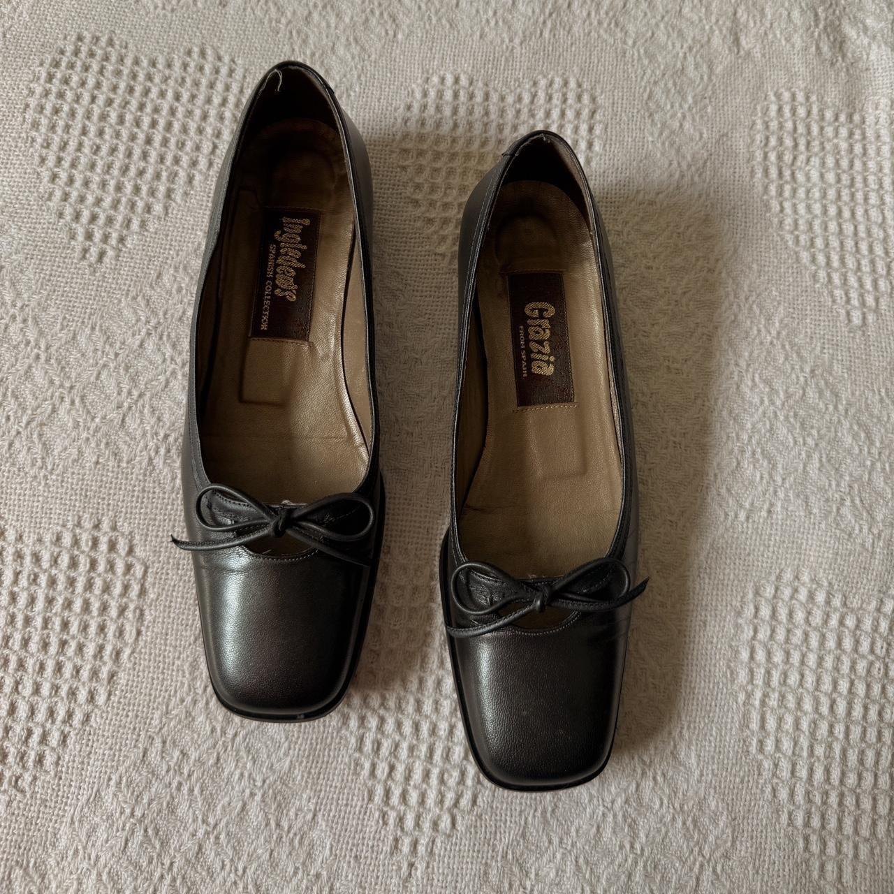 Dark silver flats (7)
