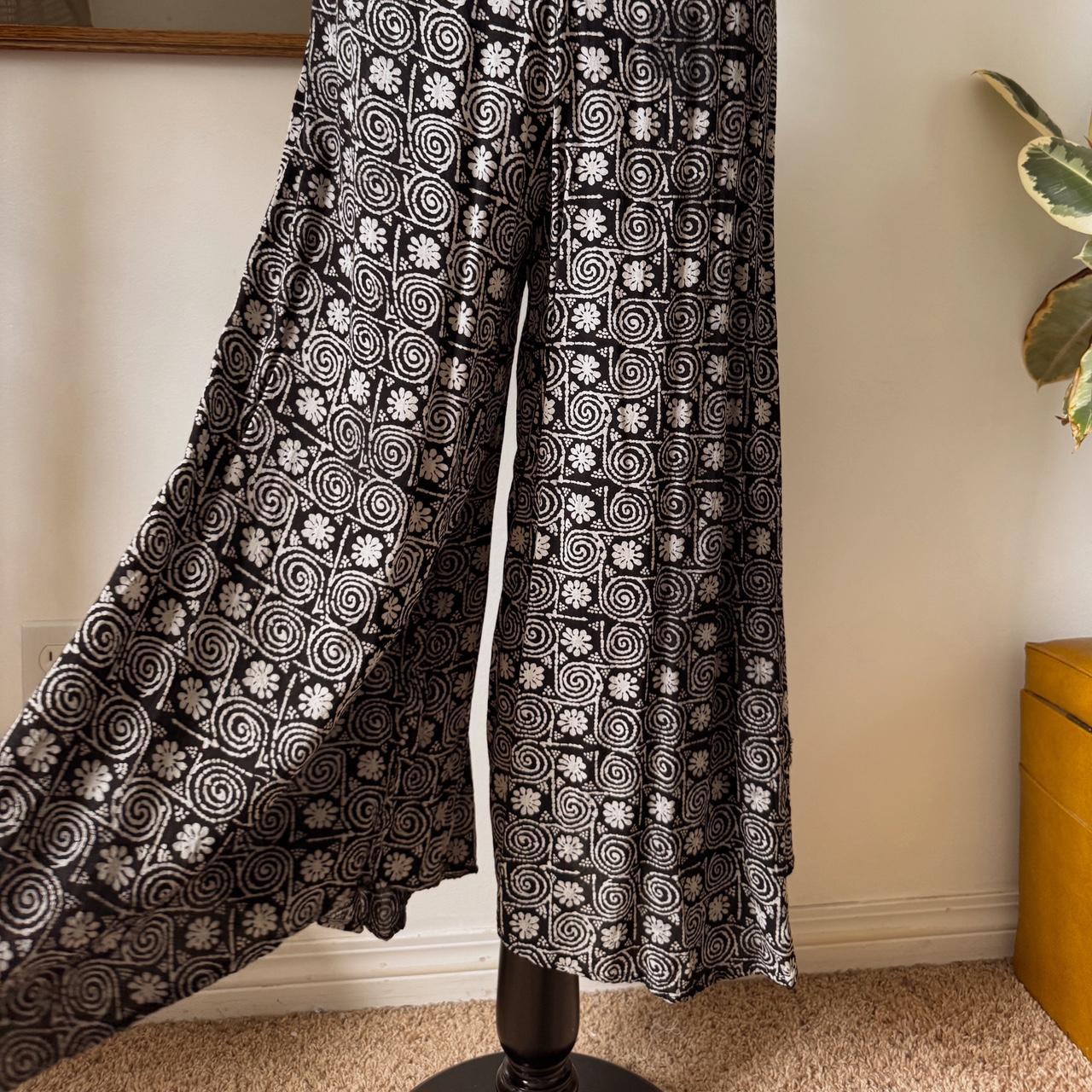 Wide leg flowy whimsical pants (S/M)