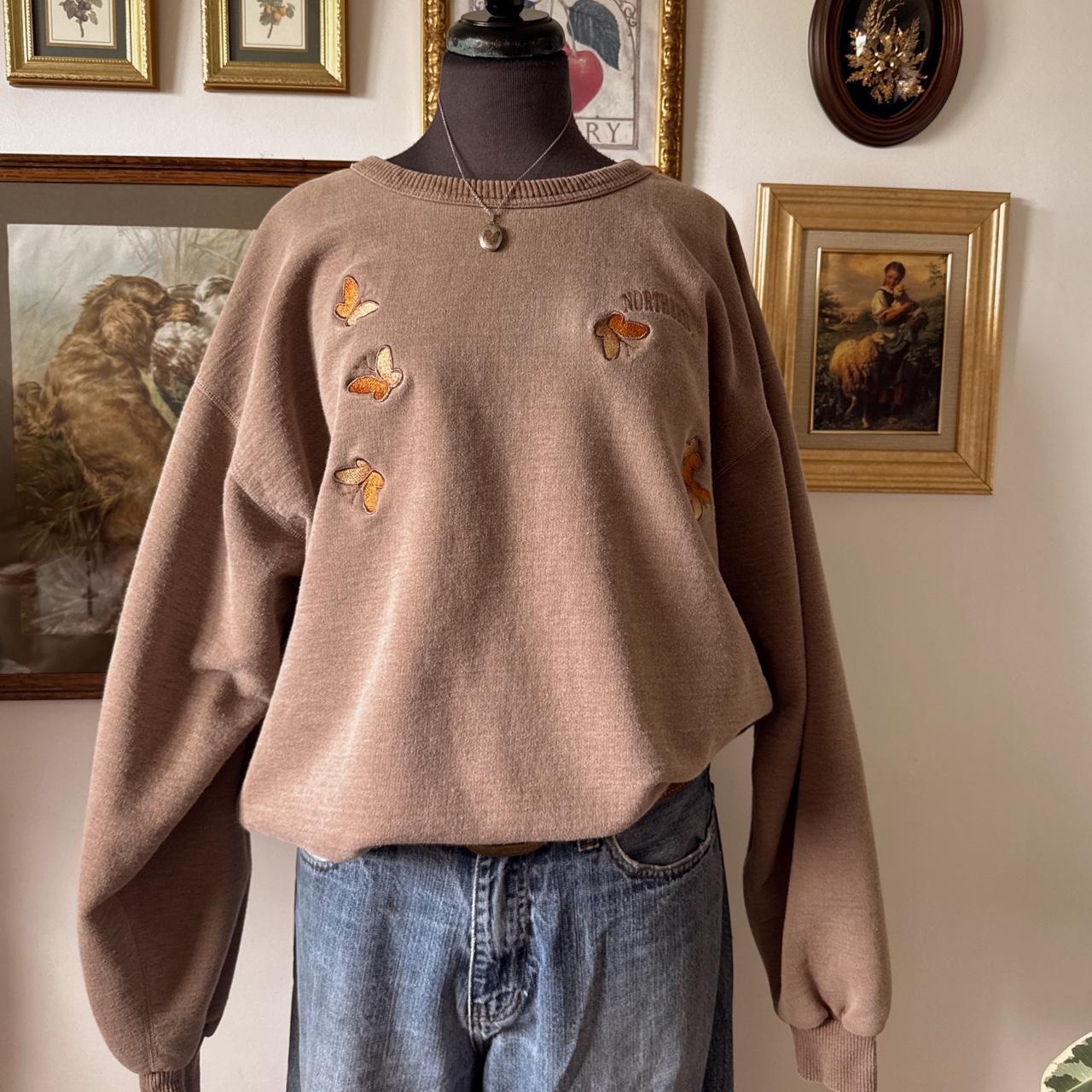 Cozy butterfly sweatshirt (XL)