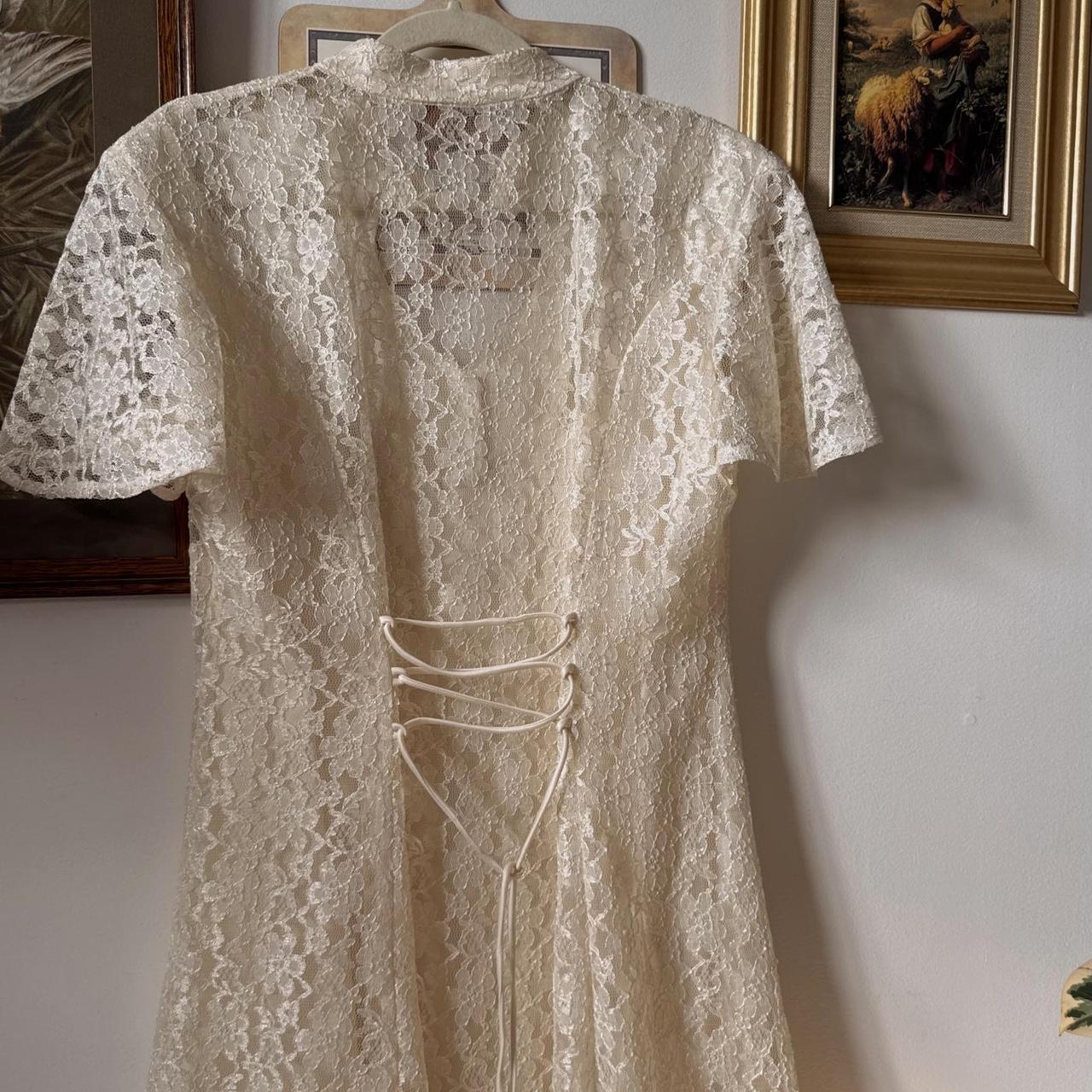 Cream lace vintage gown (M)