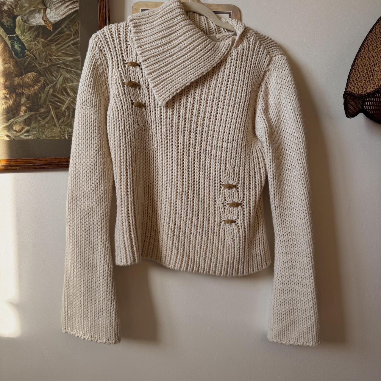 Y2K cream bell sleeve sweater (M)
