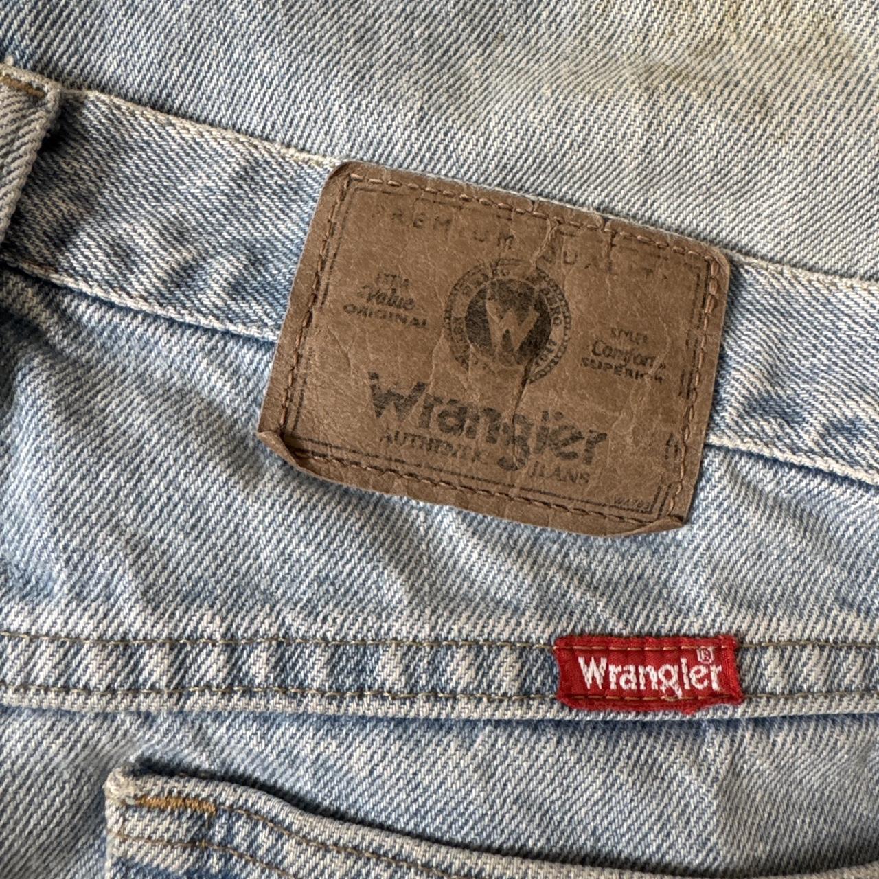 Baggy light wash wrangler jeans (33")