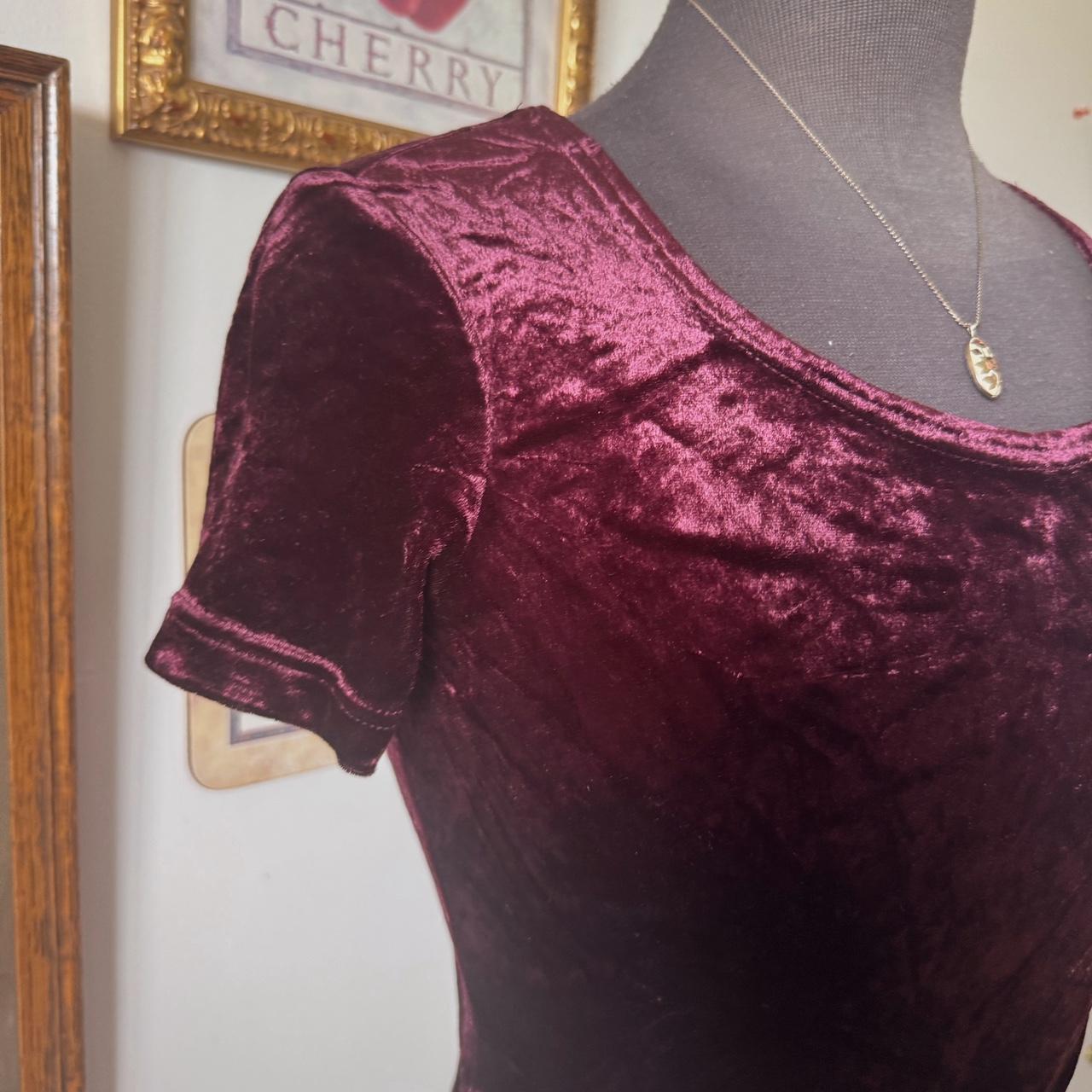 90s burgundy velvet baby tee (S)