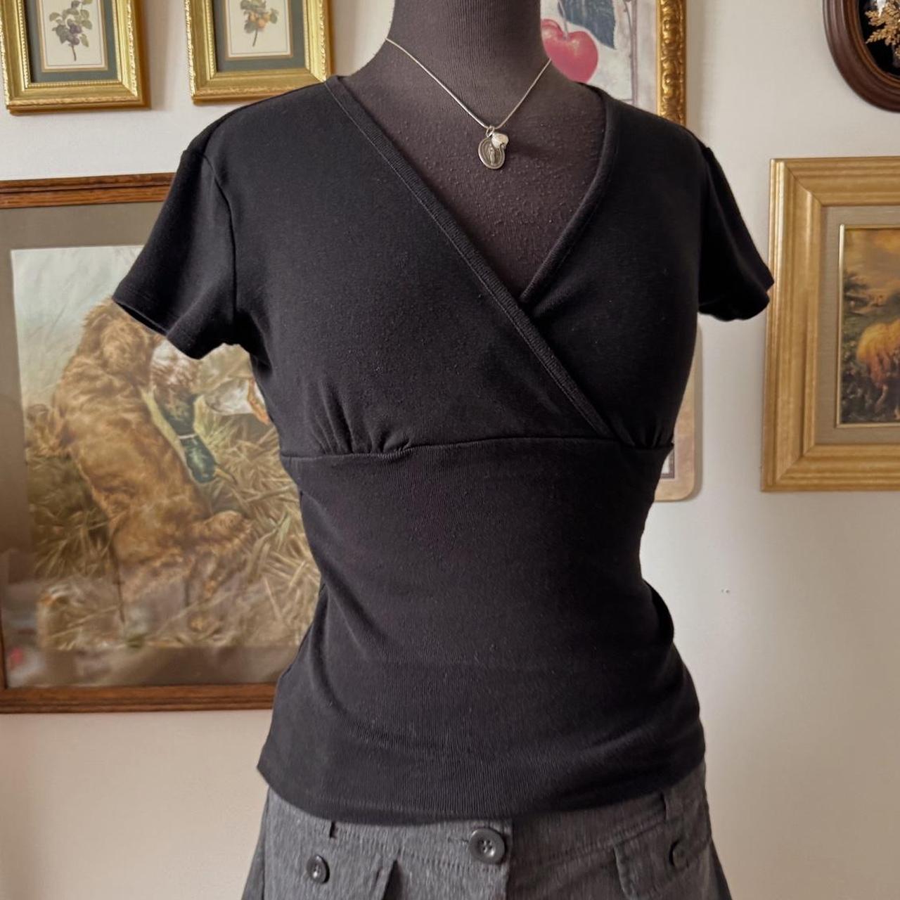 Y2K v-neck baby tee (XS)