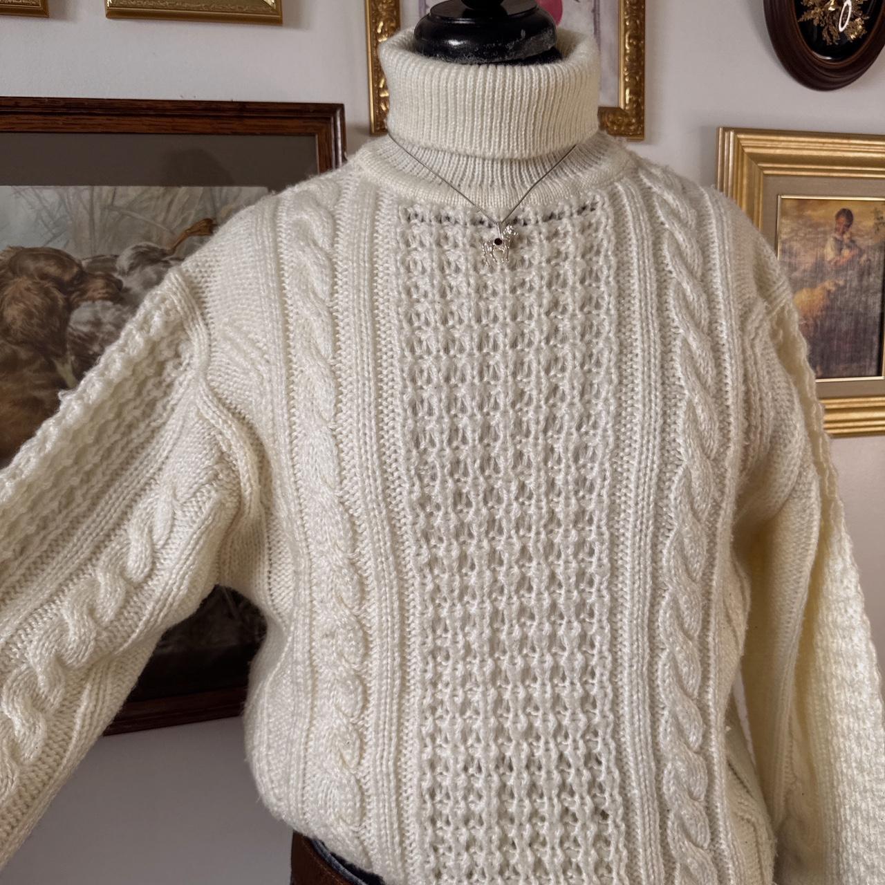 Cream cable knit turtleneck sweater (M)