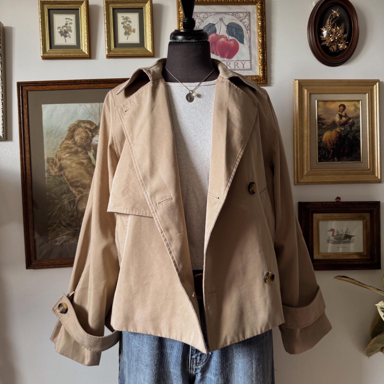 Tan cropped trench coat (M)