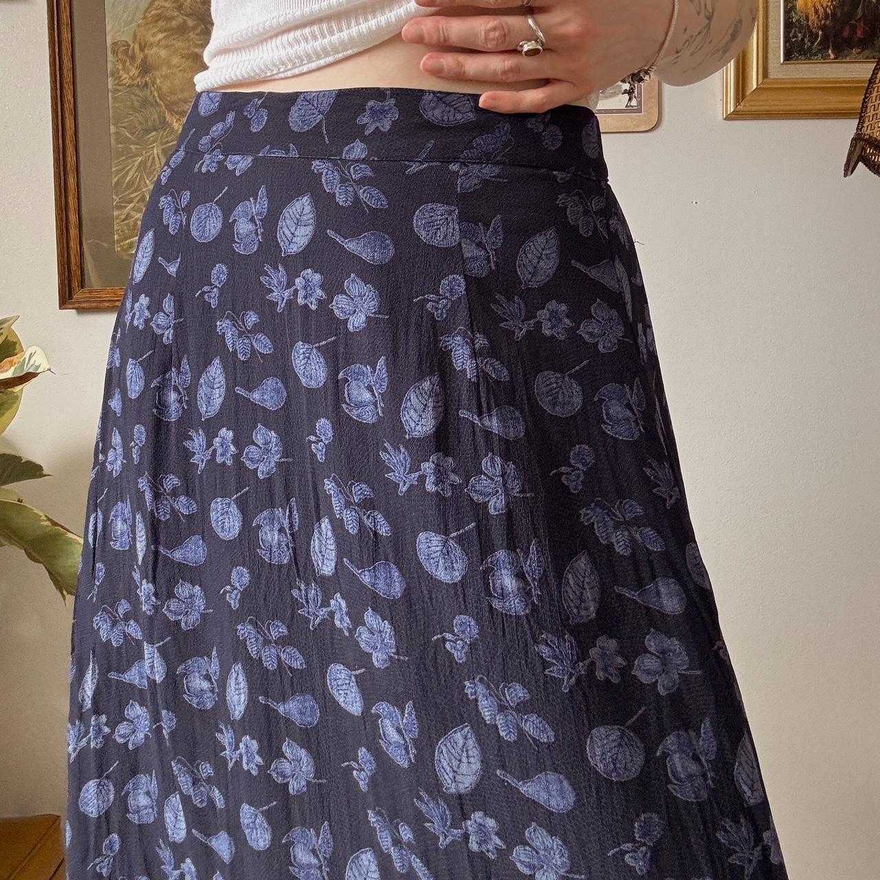 Vintage navy whimsical maxi skirt (L)