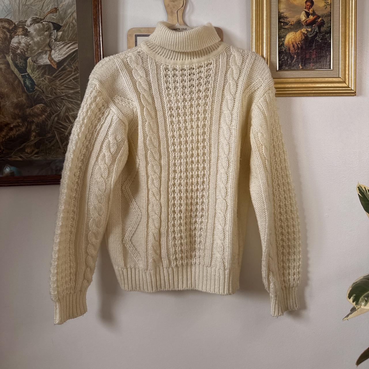 Cream cable knit turtleneck sweater (M)