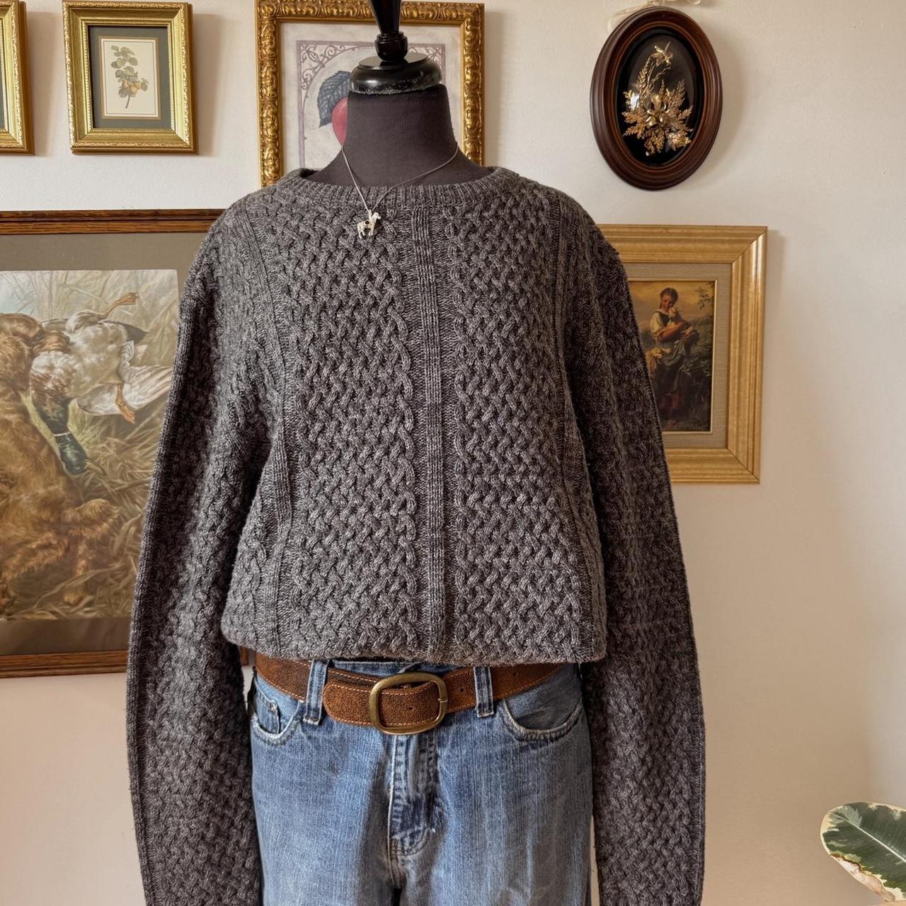 Grey chunky cable knit sweater (XL)
