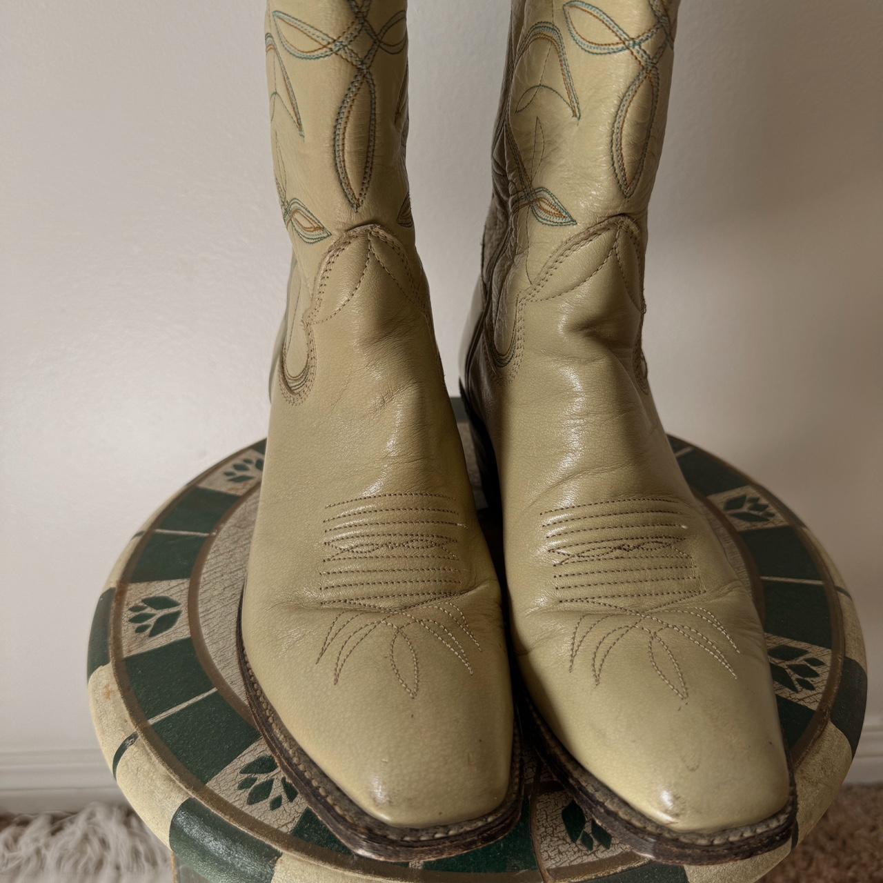 Vintage leather cowgirl boots (35.5)