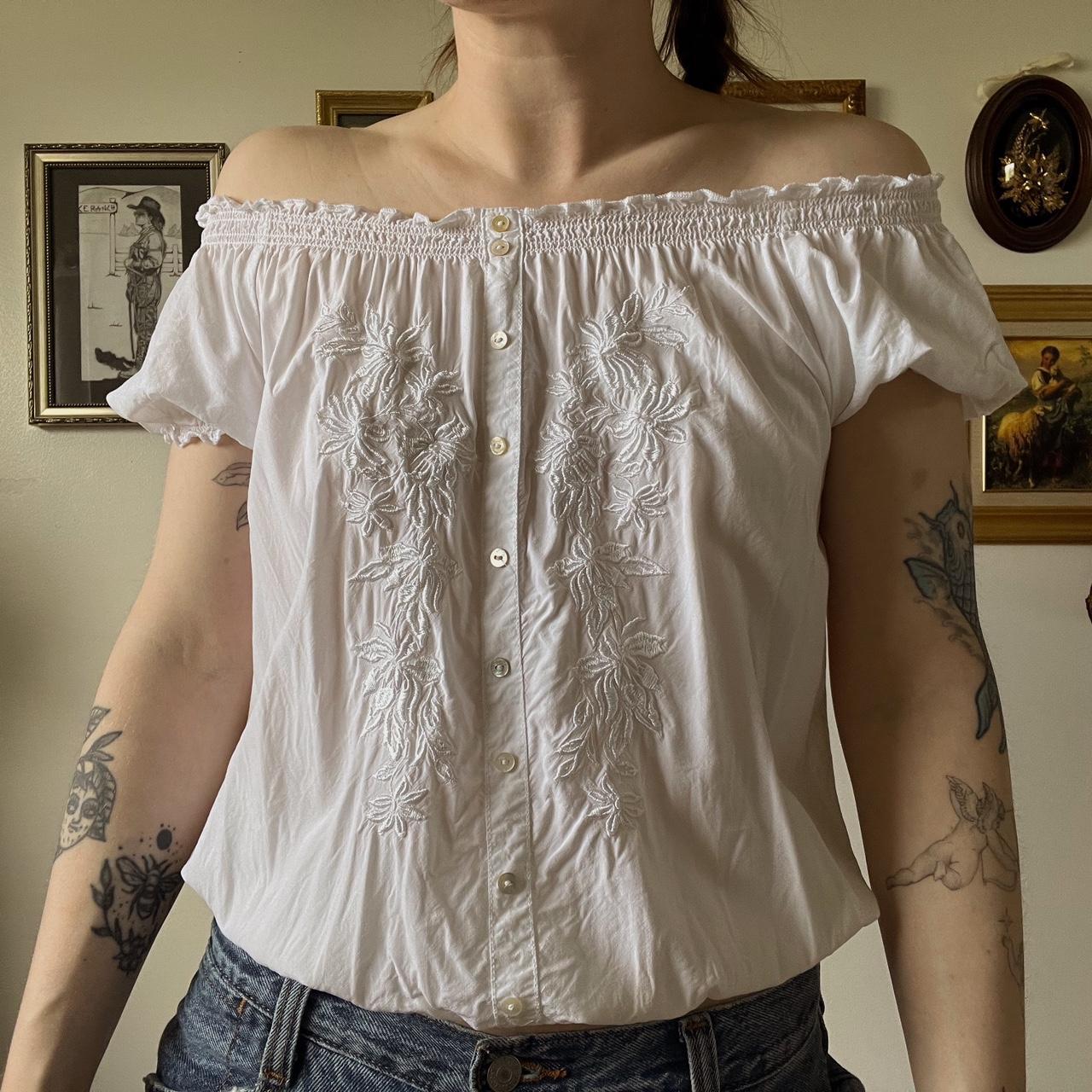 Floral white cottage blouse (M)