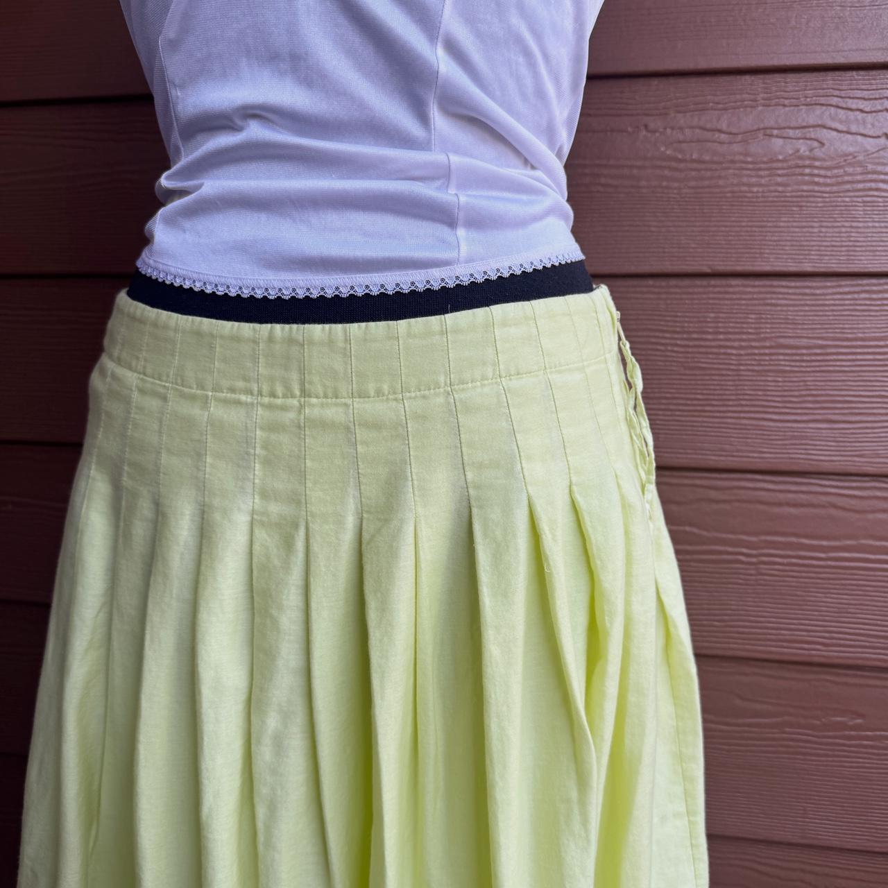 Lime green pleated midi skirt (M)