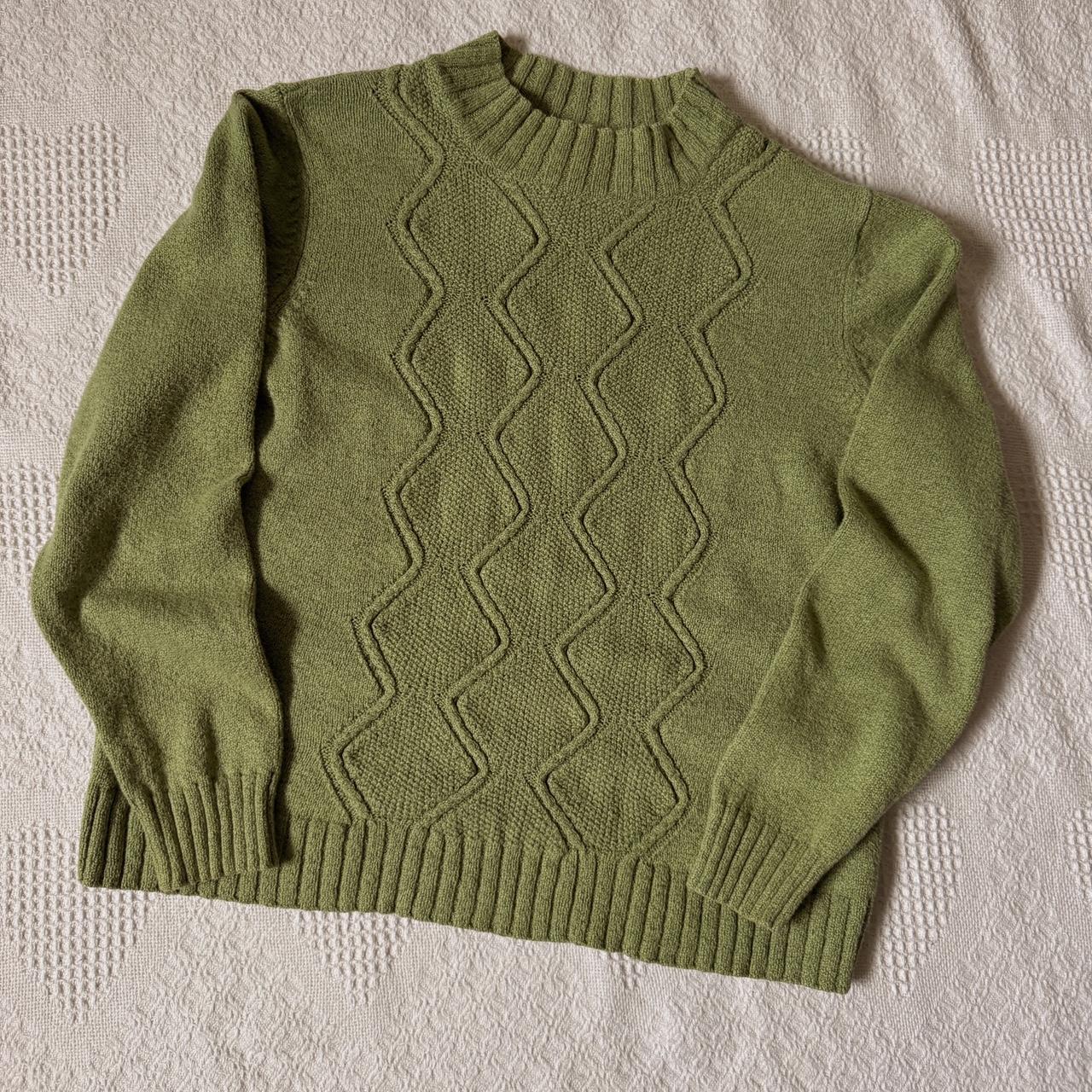 Cozy green mock neck sweater (M)