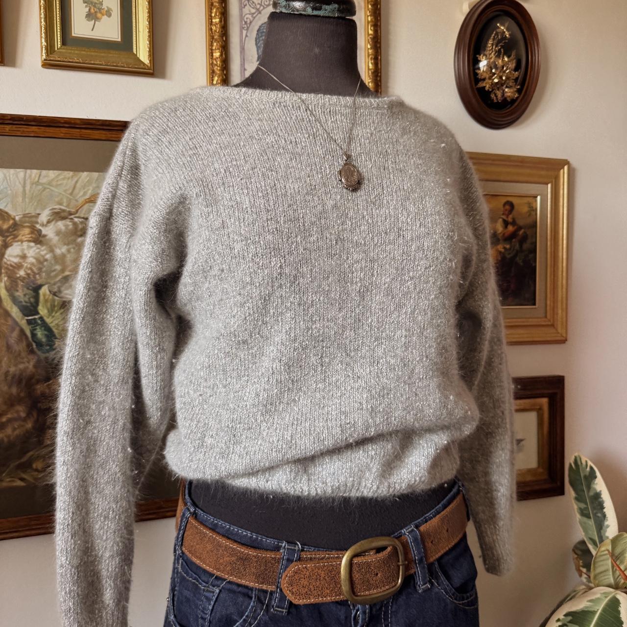 Soft grey knit sweater (S)