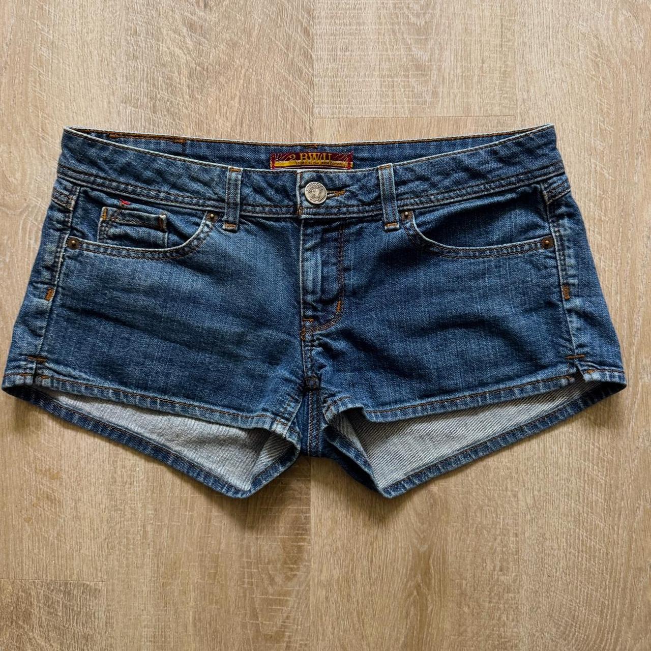 Y2k low rise jean shorts (S/M)