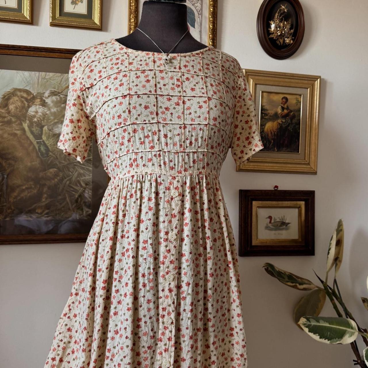 Vintage cottage cream floral maxi dress (M)
