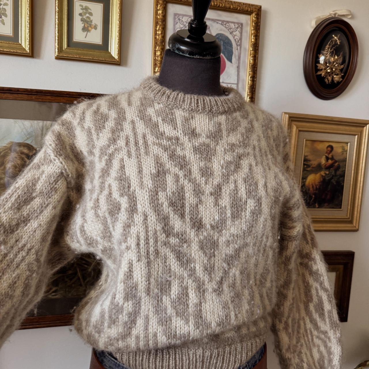 Cream vintage wool knit sweater (M)