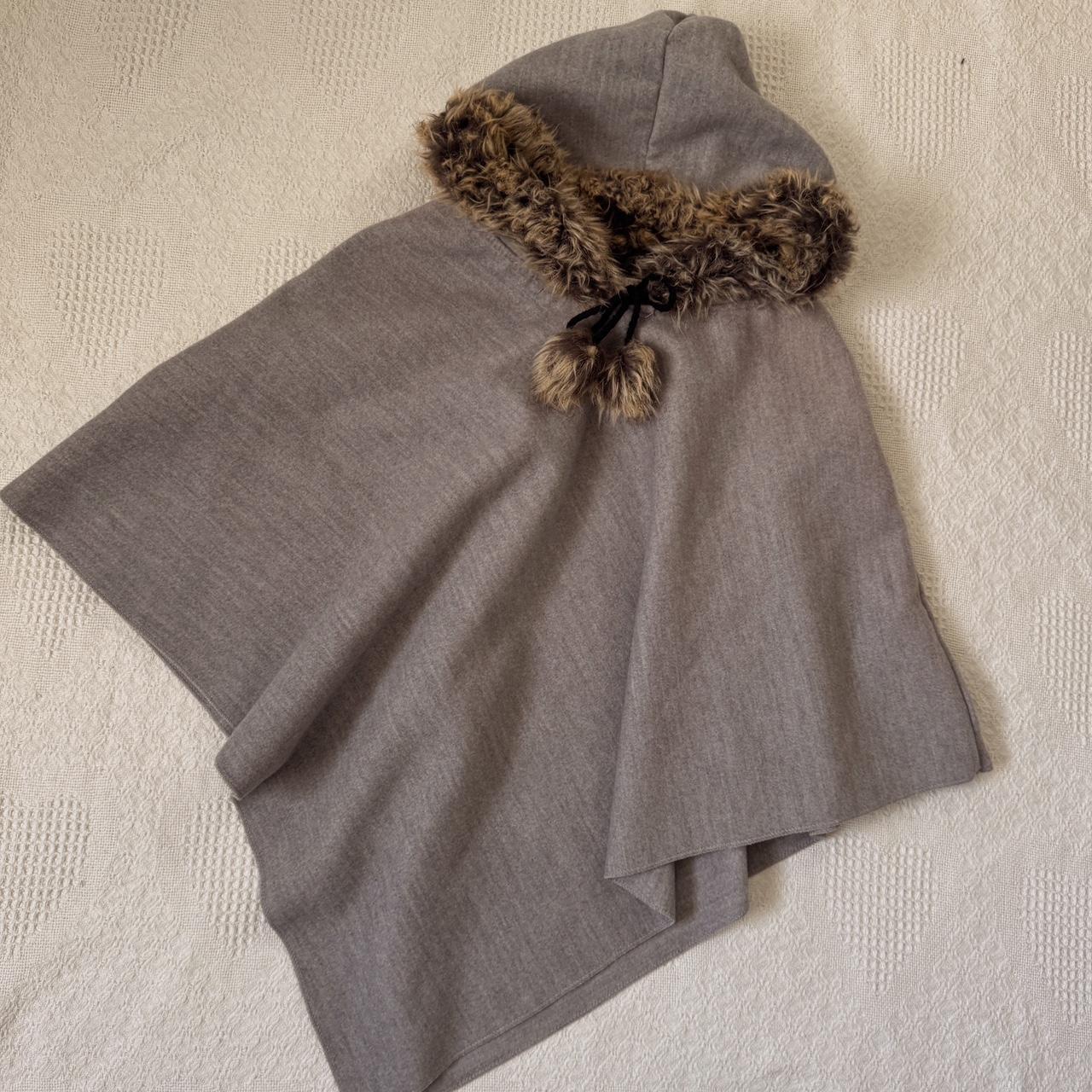 Fur trim vintage poncho (OS)