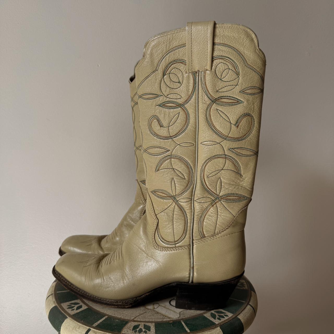 Vintage leather cowgirl boots (35.5)