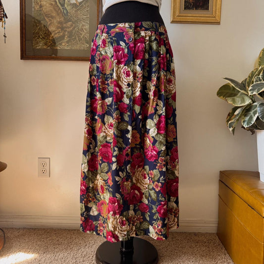 90s whimsigoth maxi skirt (M/L)