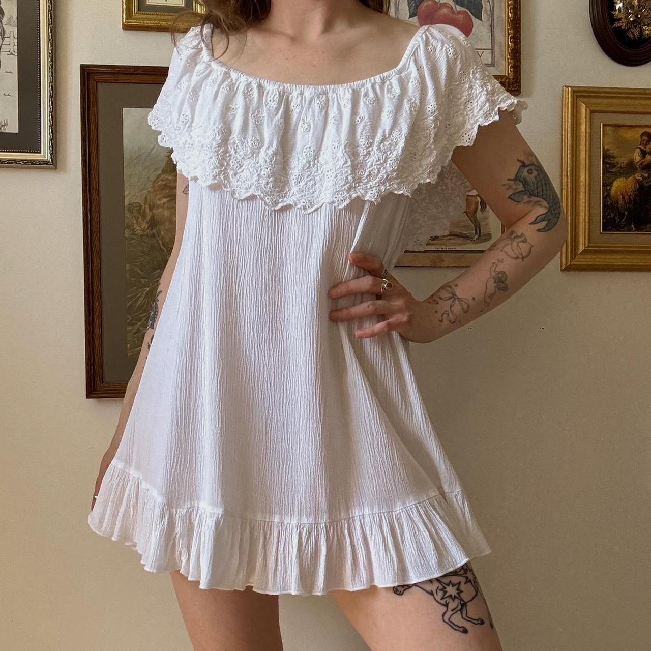 White ruffle mini dress (XL)