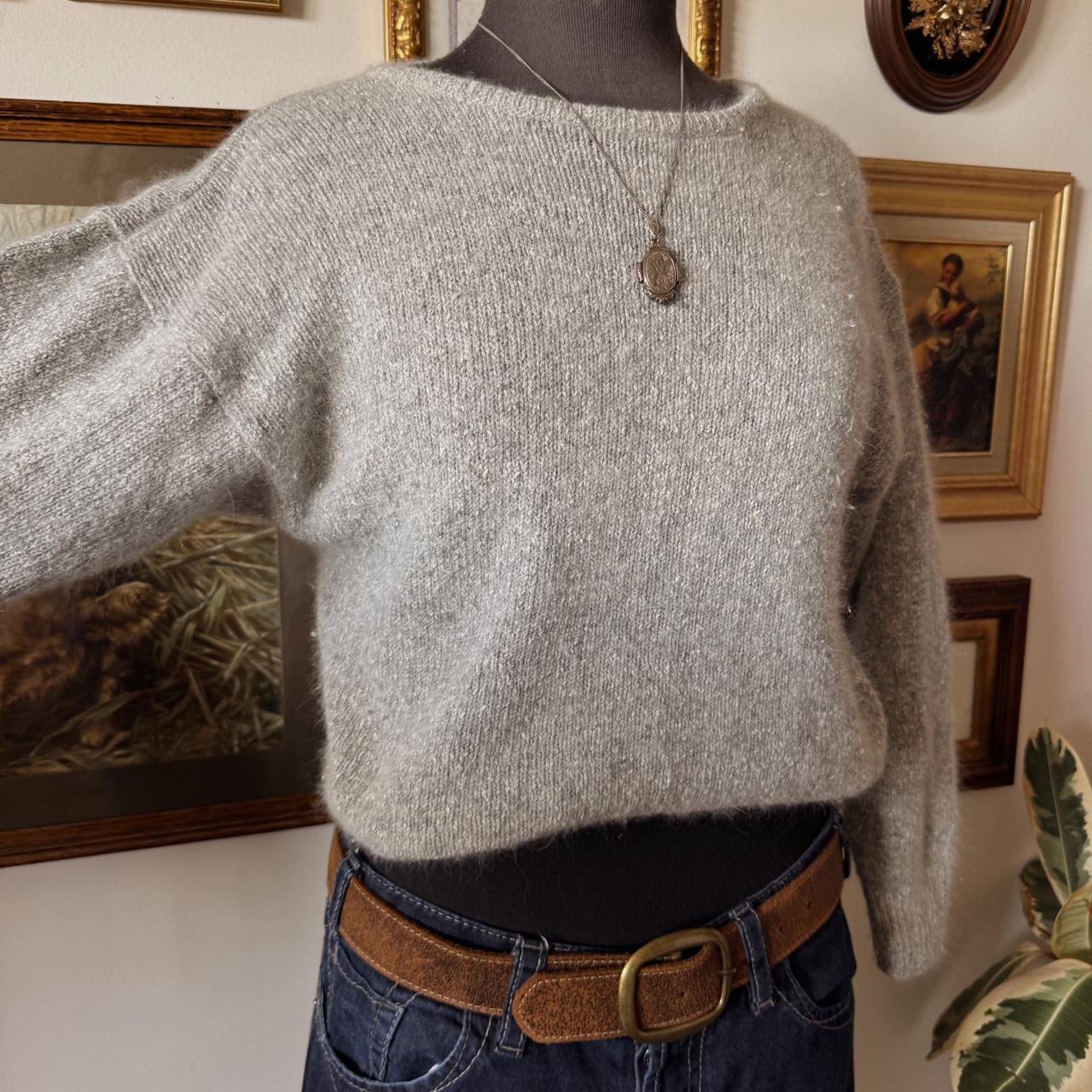 Soft grey knit sweater (S)