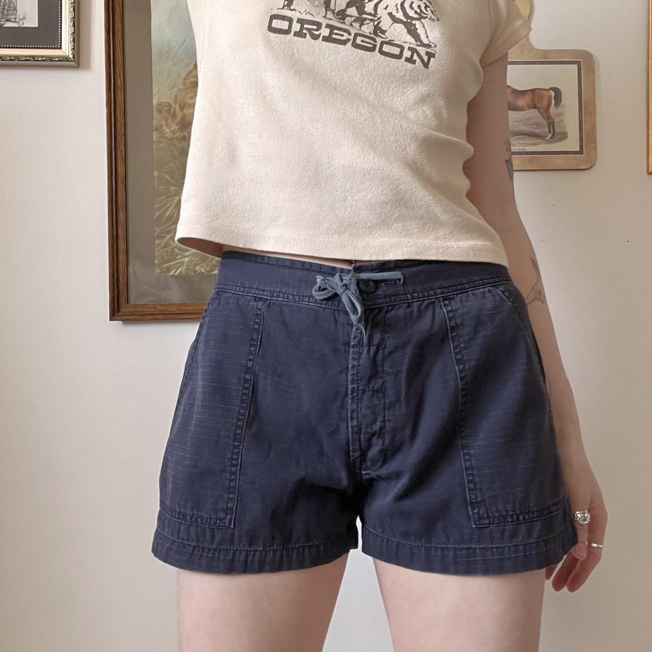 Navy cargo mini shorts (M)