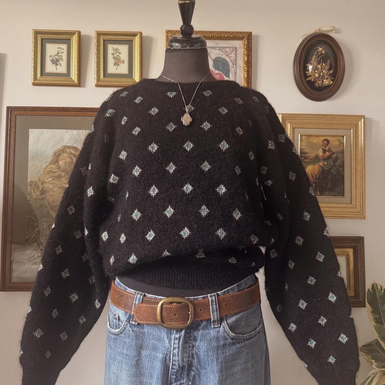 Black diamond vintage knit sweater (S)