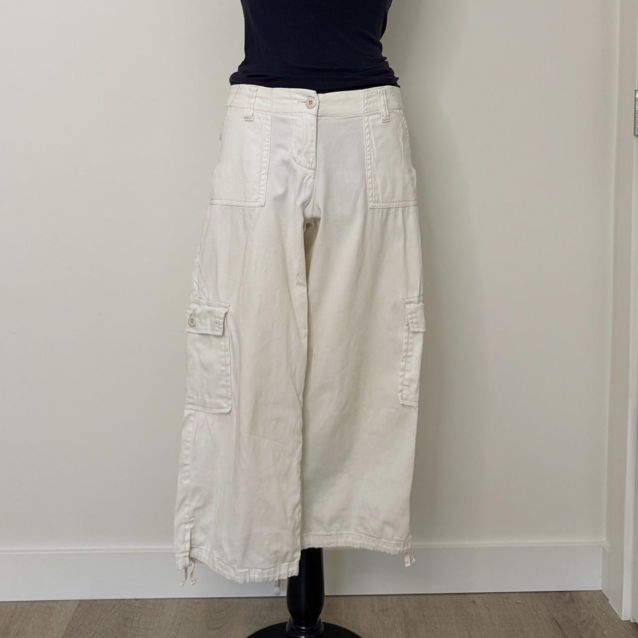 Y2K cream cargo capri pants (S)
