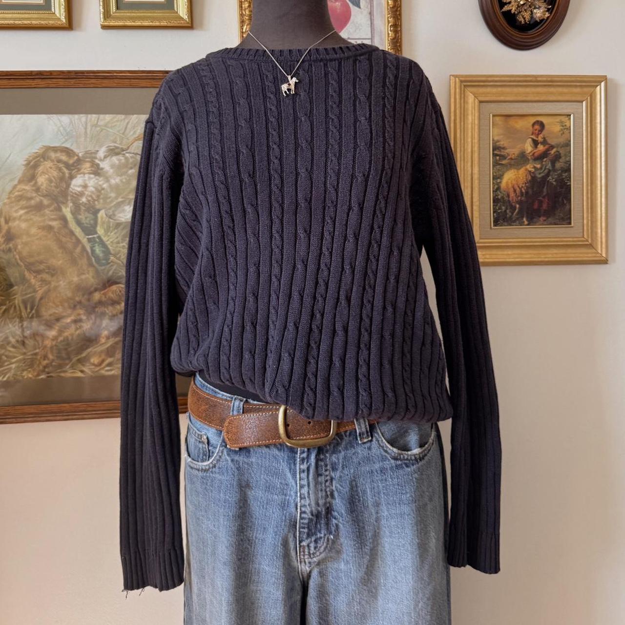 Navy blue cable knit sweater (L)