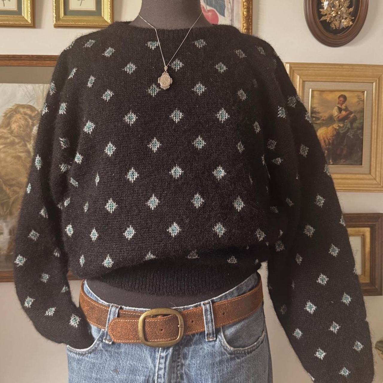 Black diamond vintage knit sweater (S)