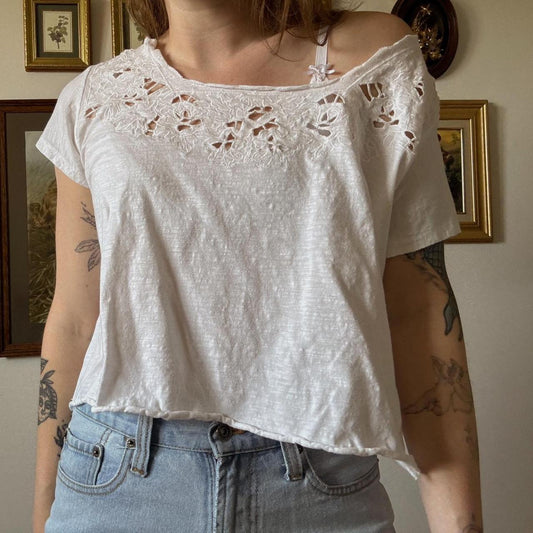 Lace cottage crop tee (L)