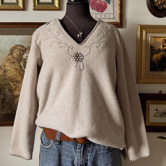 Cream embroidered cottage fleece (S)