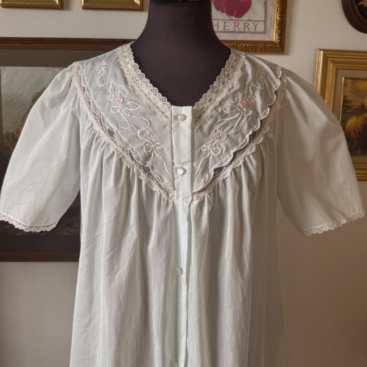 Vintage bow embroidered nightgown (L)