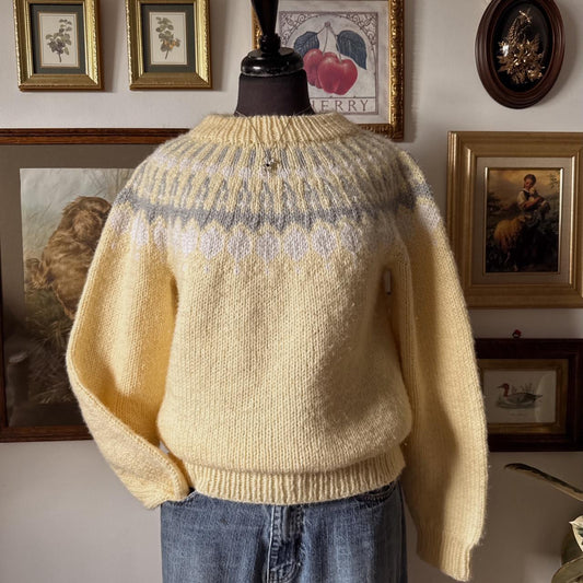 Butter yellow vintage knit sweater (S)