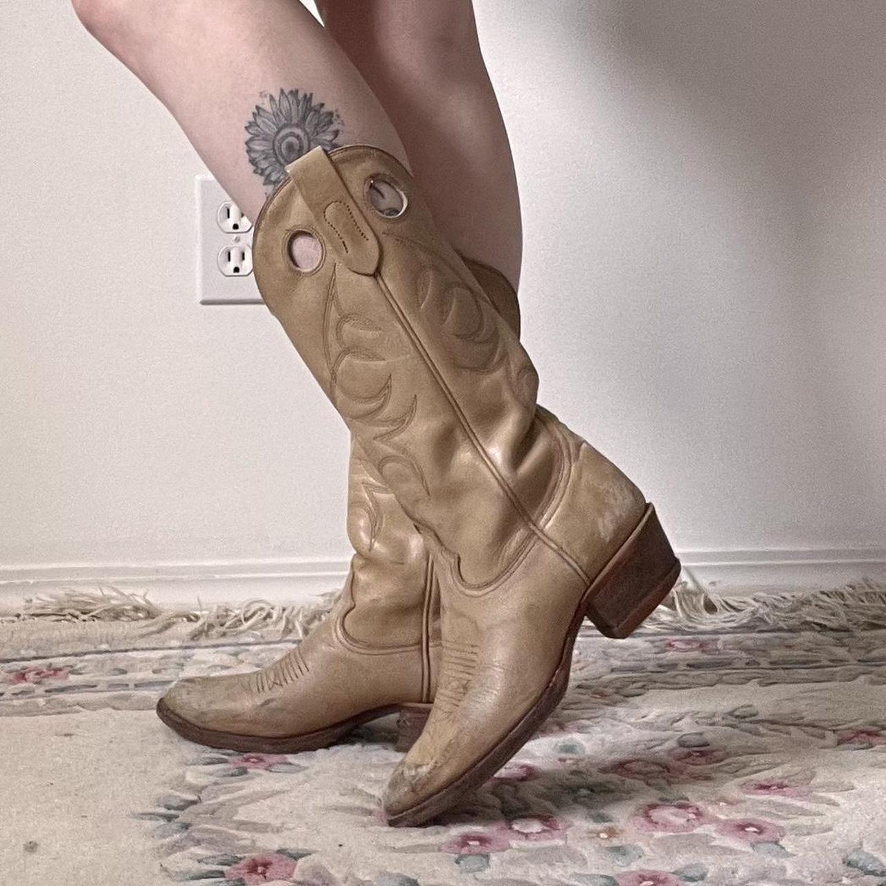 Tan leather cowboy boots (6/6.5)