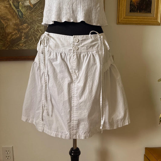 White bow gathered mini skirt (L)