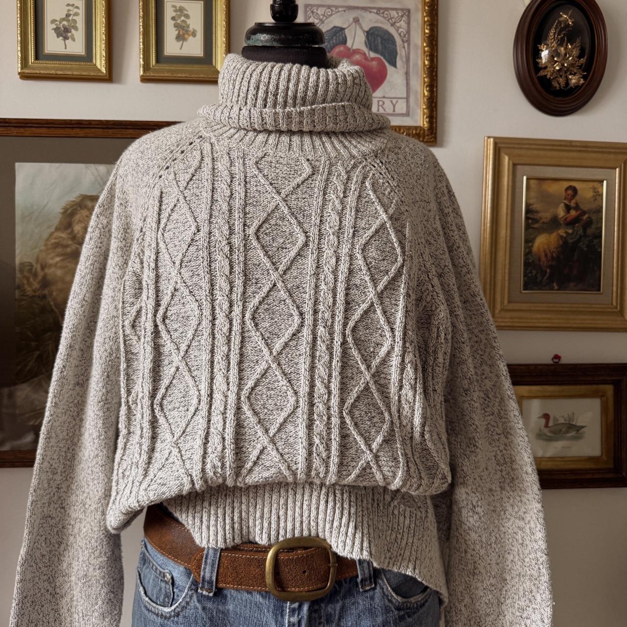 Grey cable knit cotton sweater (L)