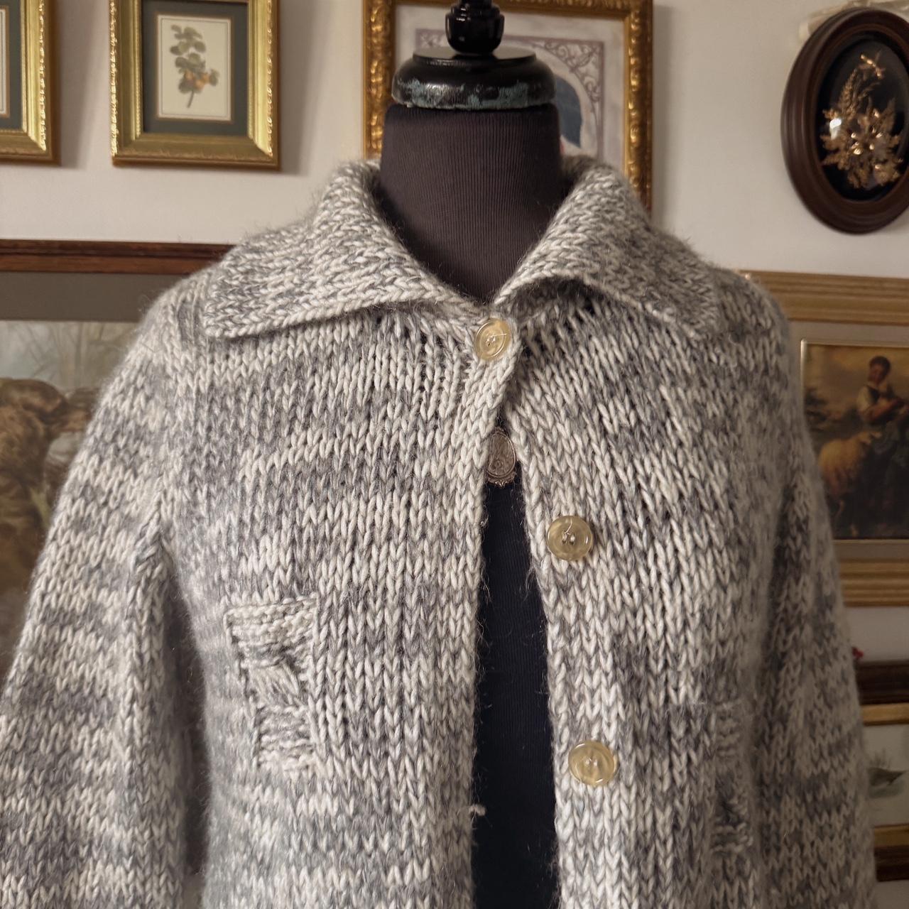 Cozy soft grey knit cardigan (S)