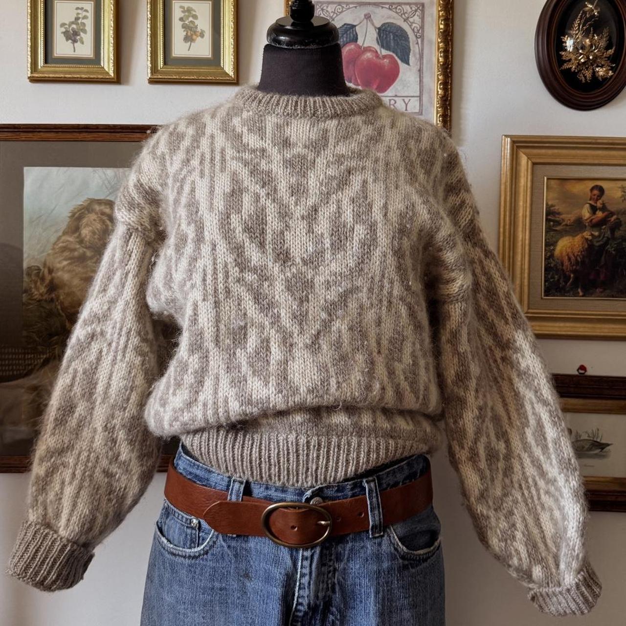 Cream vintage wool knit sweater (M)