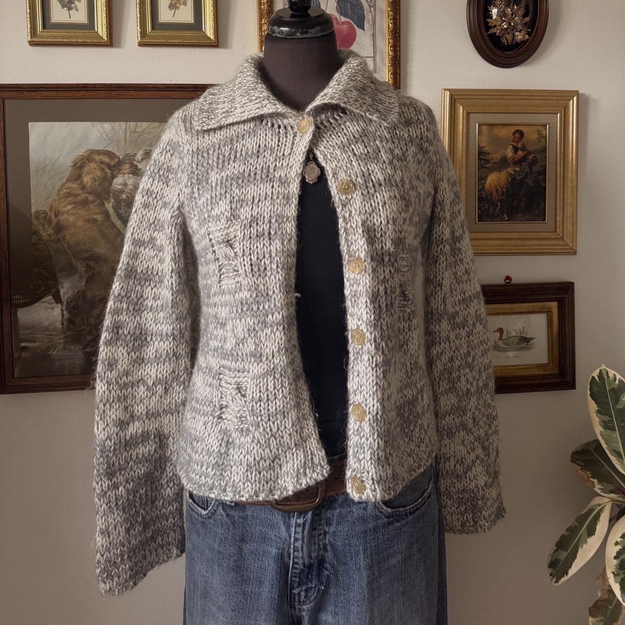 Cozy soft grey knit cardigan (S)