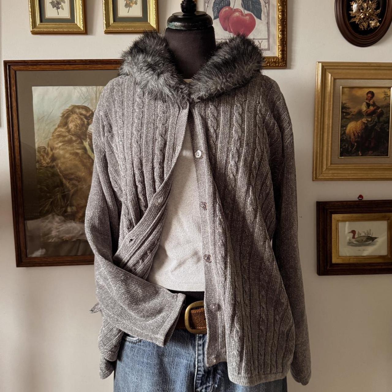 Grey knit faux fur cardigan (L)