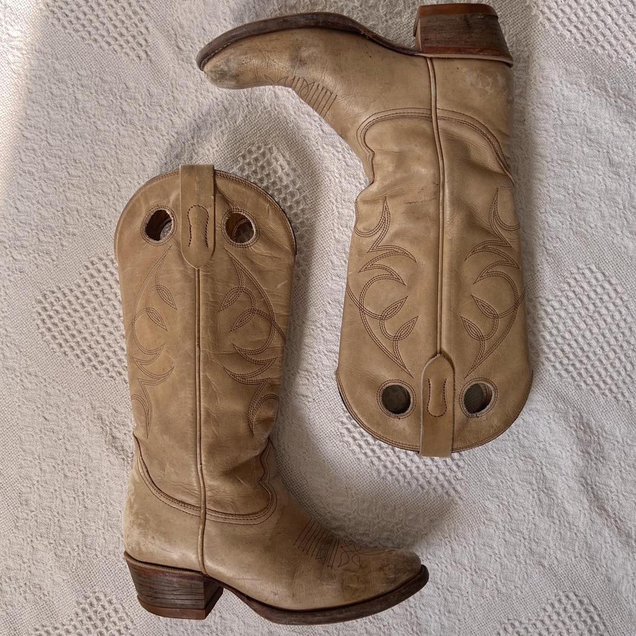 Tan leather cowboy boots (6/6.5)