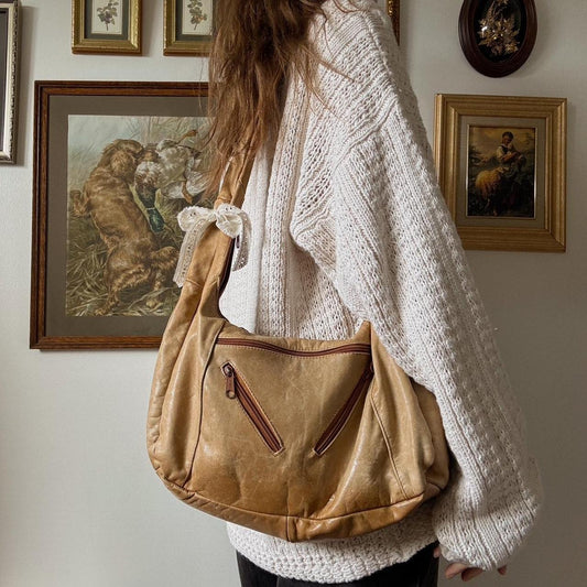 Slouch leather bag