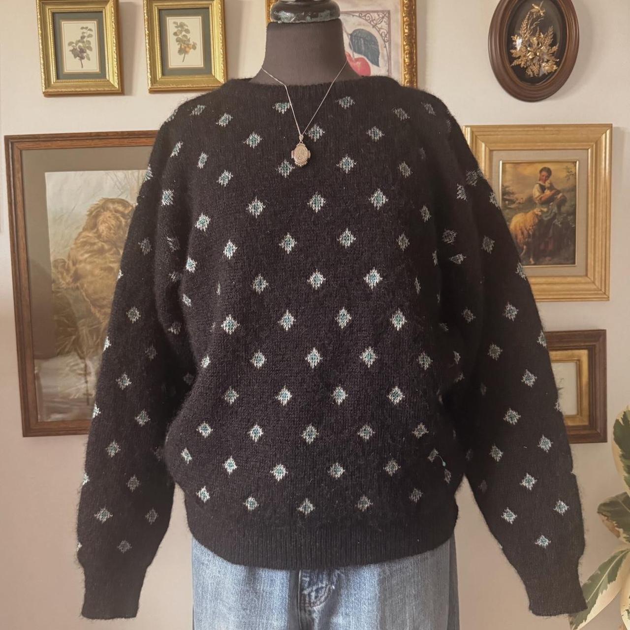 Black diamond vintage knit sweater (S)
