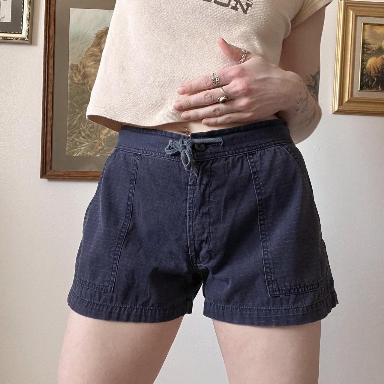 Navy cargo mini shorts (M)