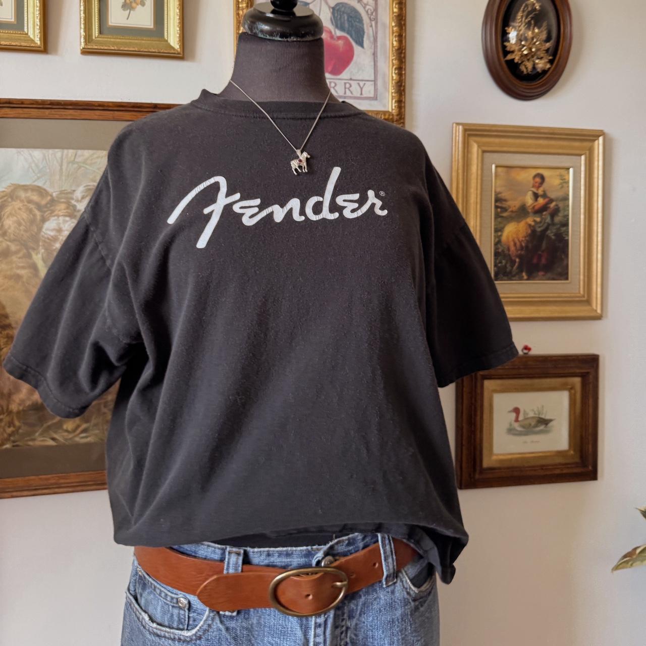 Oversized slouchy 90s fender tee (L)