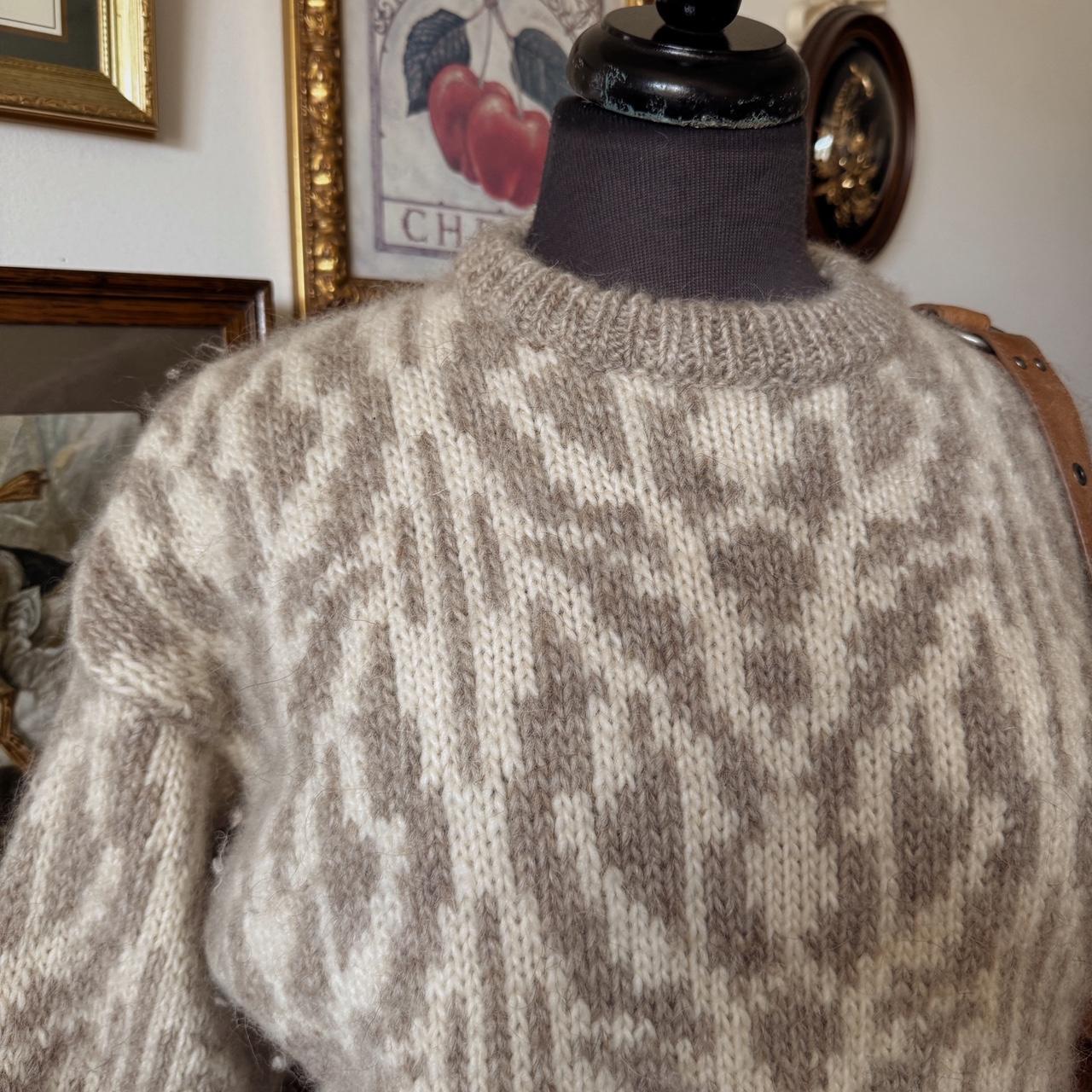 Cream vintage wool knit sweater (M)
