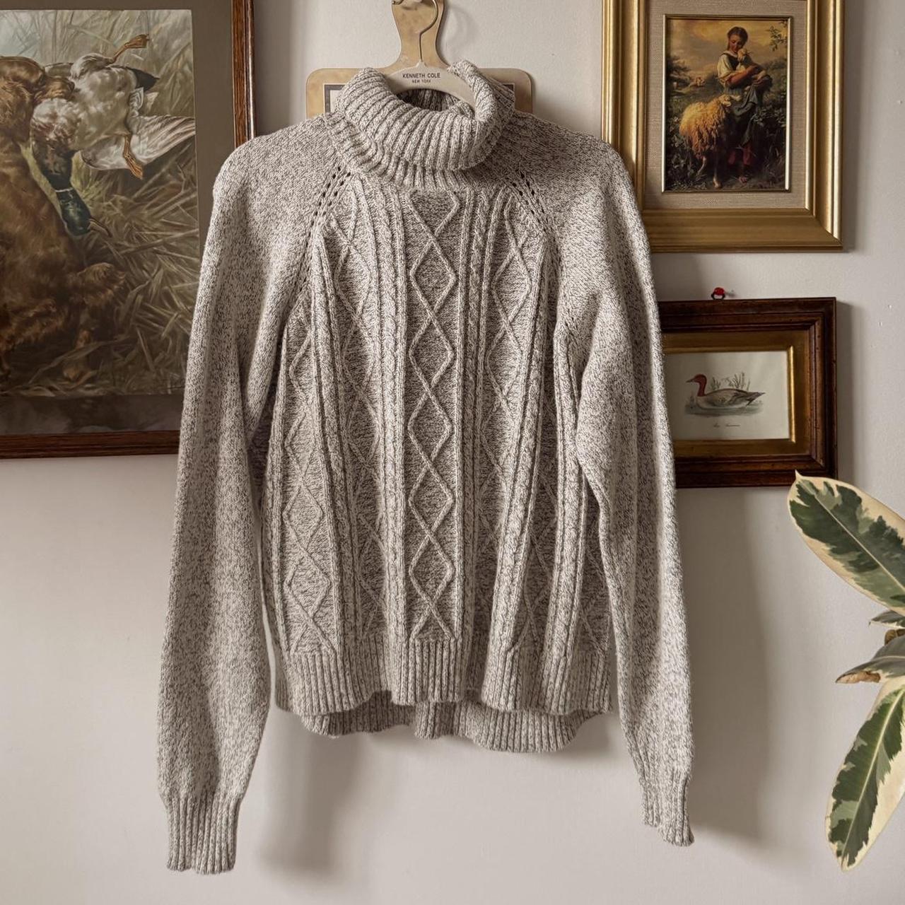 Grey cable knit cotton sweater (L)